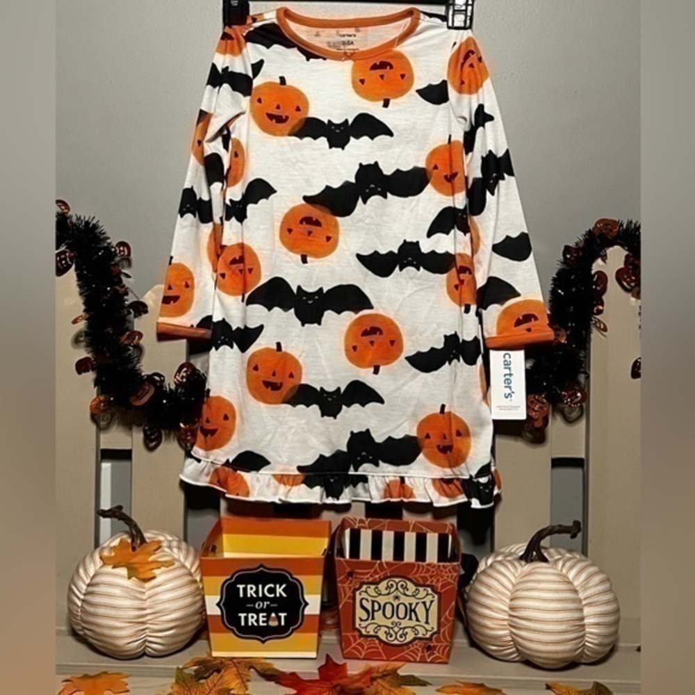 Kid’s Carter’s Halloween Pumpkin / Bat Print Pajama Pj’s Size 2-3
